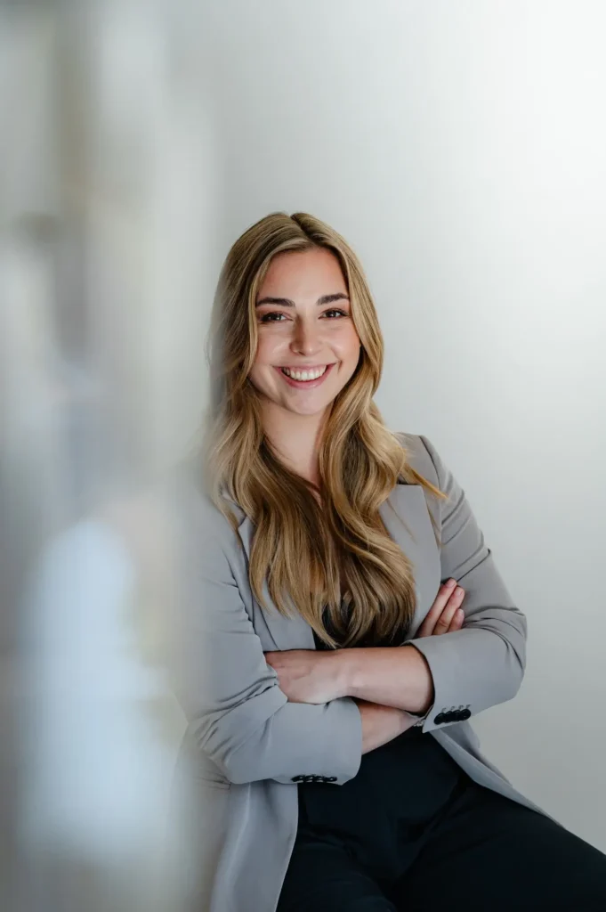 Portrait von Isabell, Beauty-Expertin im Kosmetikstudio Nunchi Beauty in Bruchköbel